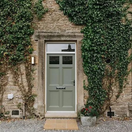 Апартаменты Wensleydale, Old School - Ground Floor Luxury In Richmond, North Yorkshire Ричмонд