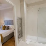 Wensleydale, Old School - Ground Floor Luxury In Richmond, North Yorkshire * Richmond (North Yorkshire)