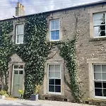 Wensleydale, Old School - Ground Floor Luxury In Richmond, North Yorkshire *