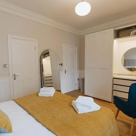 Wensleydale, Old School - Ground Floor Luxury In Richmond, North Yorkshire * Richmond (North Yorkshire)