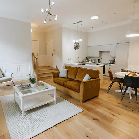 Wensleydale, Old School - Ground Floor Luxury In Richmond, North Yorkshire * Richmond (North Yorkshire)